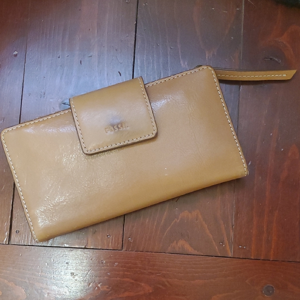Fossil Wallet